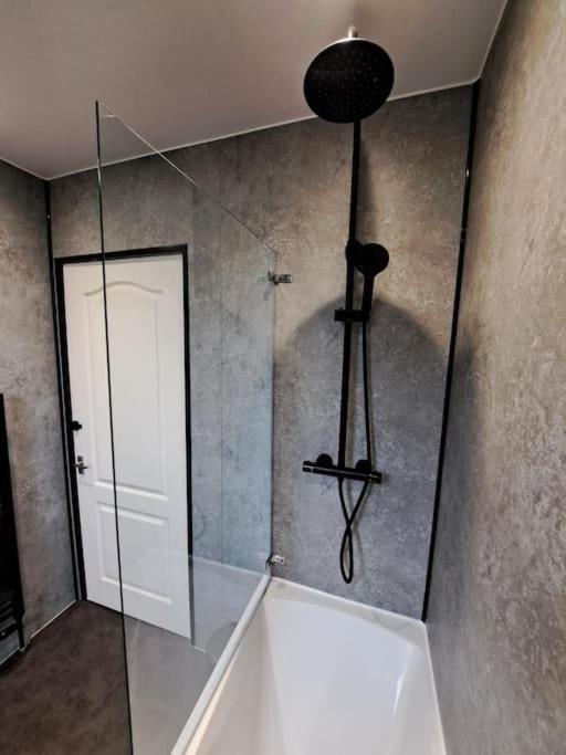 Glasgow Apartment Close To The Airport Ренфру Экстерьер фото