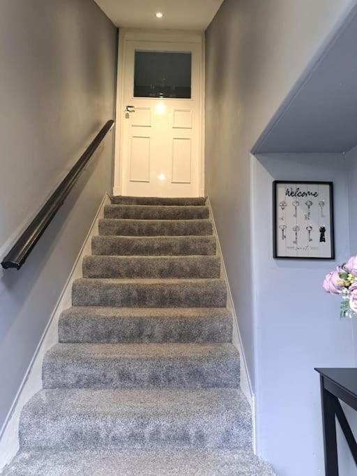 Glasgow Apartment Close To The Airport Ренфру Экстерьер фото